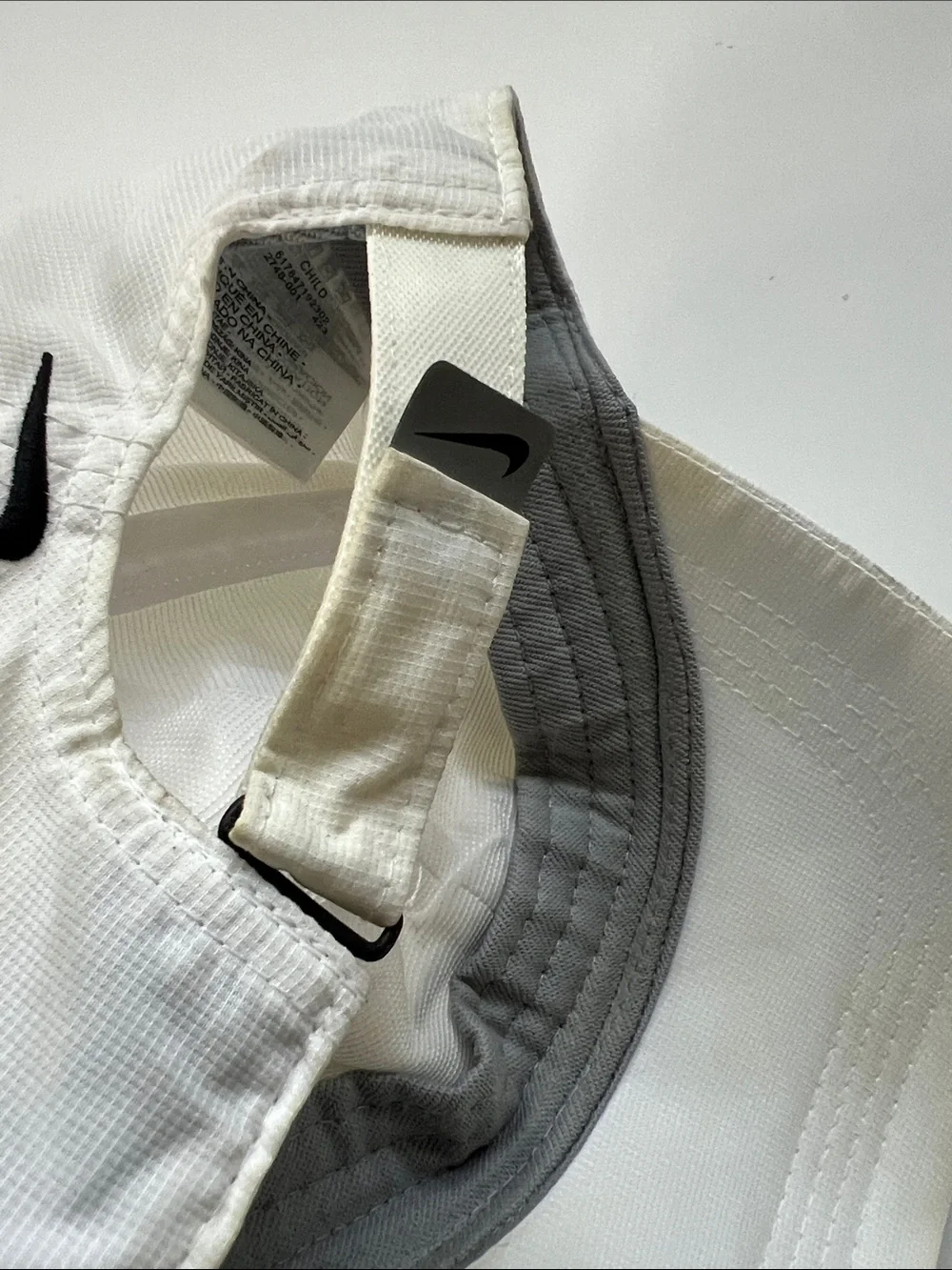 Child Nike White Cap Dri-Fit with Black Swoosh Logo And Reflective Back Tag - Picture 10 of 11